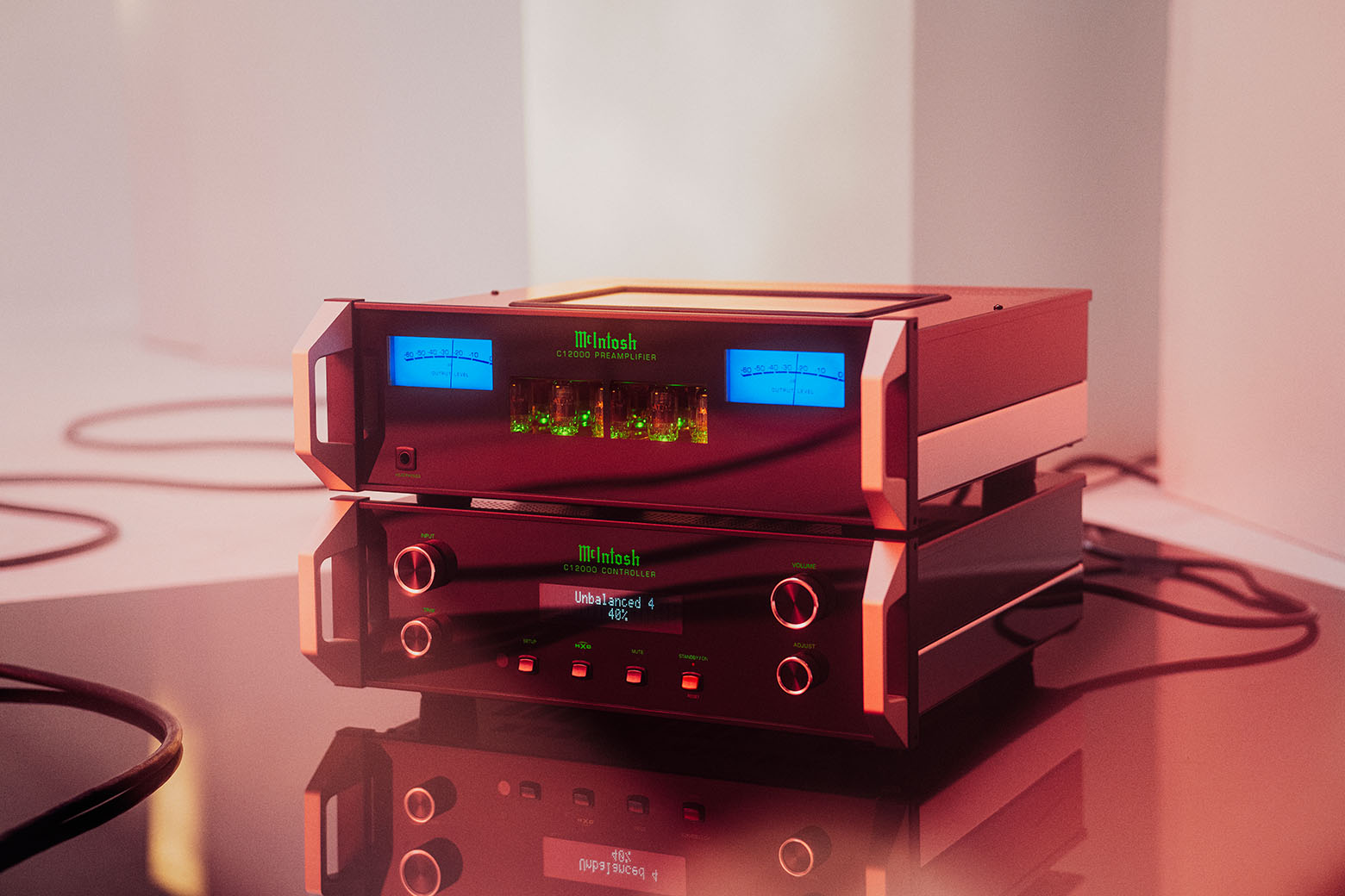 McIntosh C12000 - Preamplificator de Referință